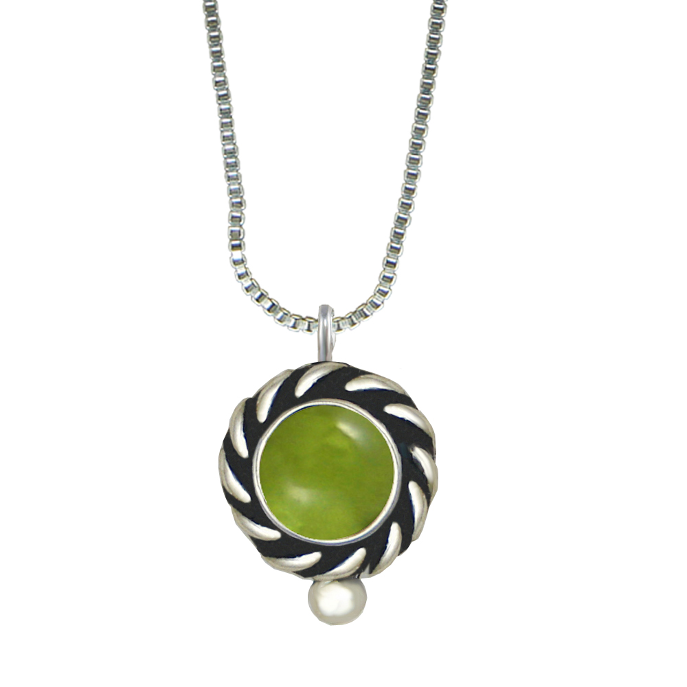 Sterling Silver Little Peridot Pendant Necklace Sterling Silver Little Peridot Pendant Necklace